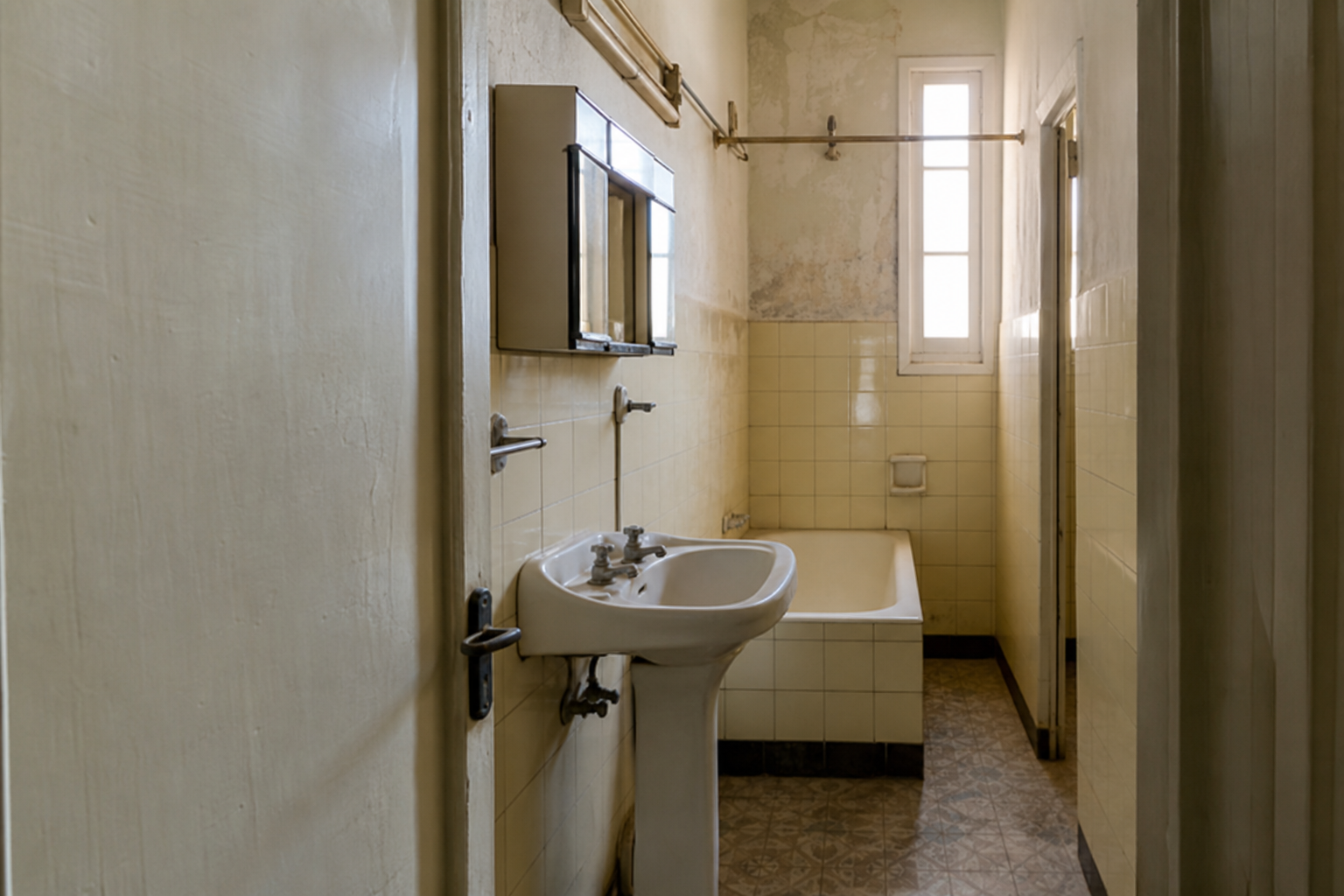 Baño antiguo antes de la reforma